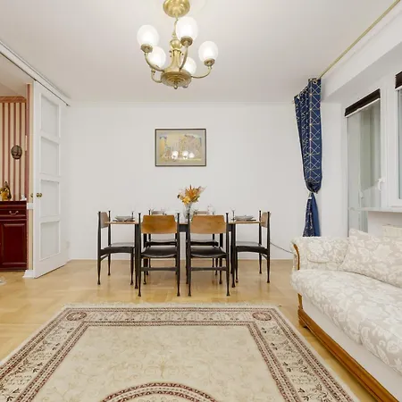 Vintage Apartment Sengera Cichego With 3 Bedrooms By Noclegi Renters Warsaw Exterior photo
