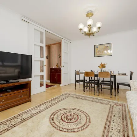 Vintage Apartment Sengera Cichego With 3 Bedrooms By Noclegi Renters Warsaw Exterior photo