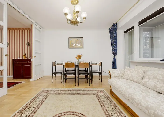 Vintage Apartment Sengera Cichego With 3 Bedrooms By Noclegi Renters