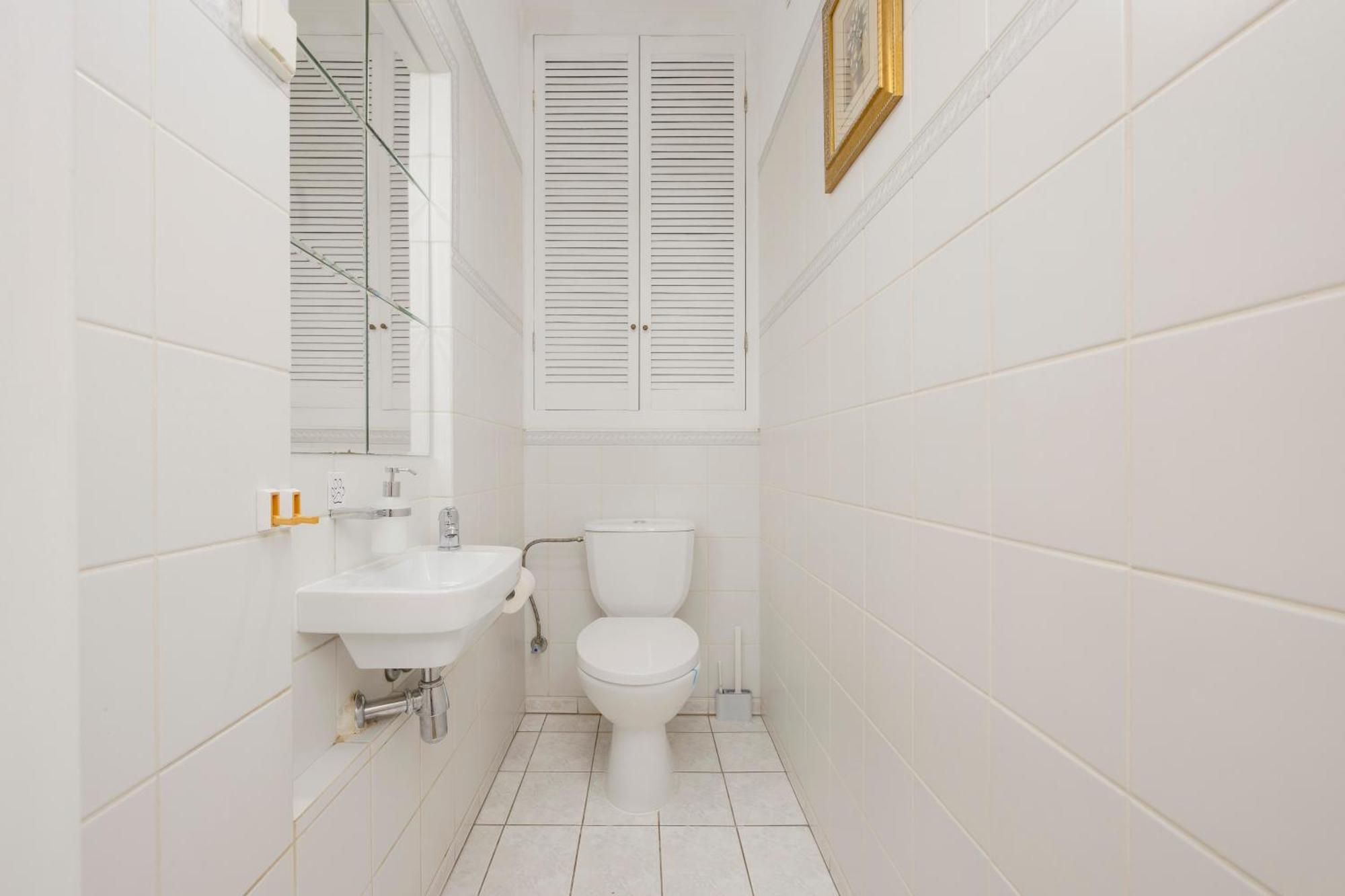 Vintage Sengera Cichego With 3 Bedrooms By Renters Apartment