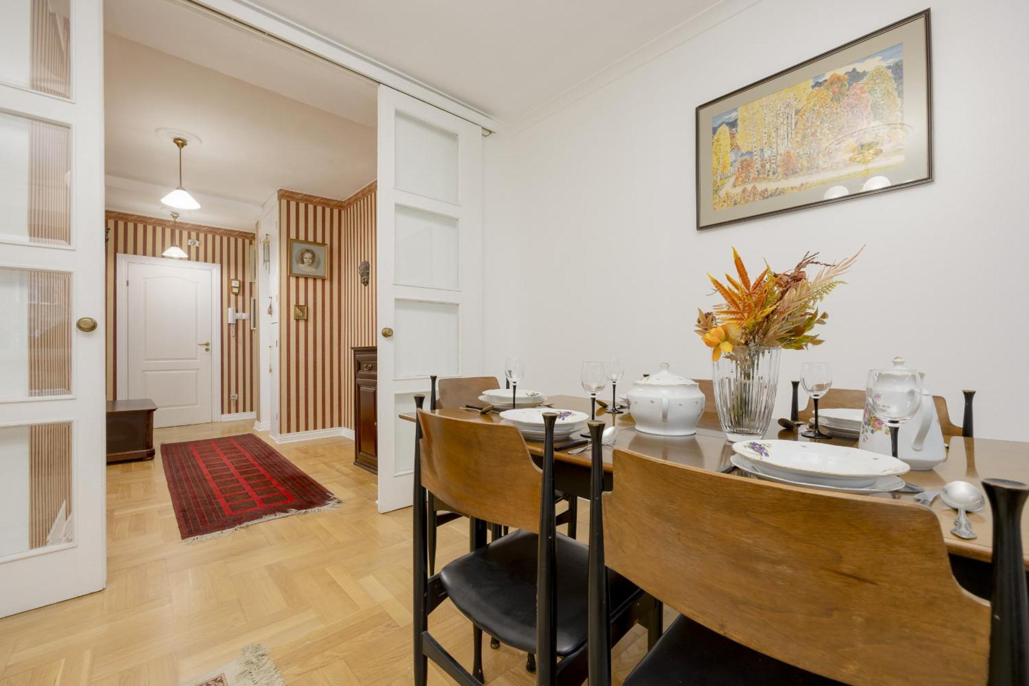 Vintage Sengera Cichego With 3 Bedrooms By Renters Varsovia