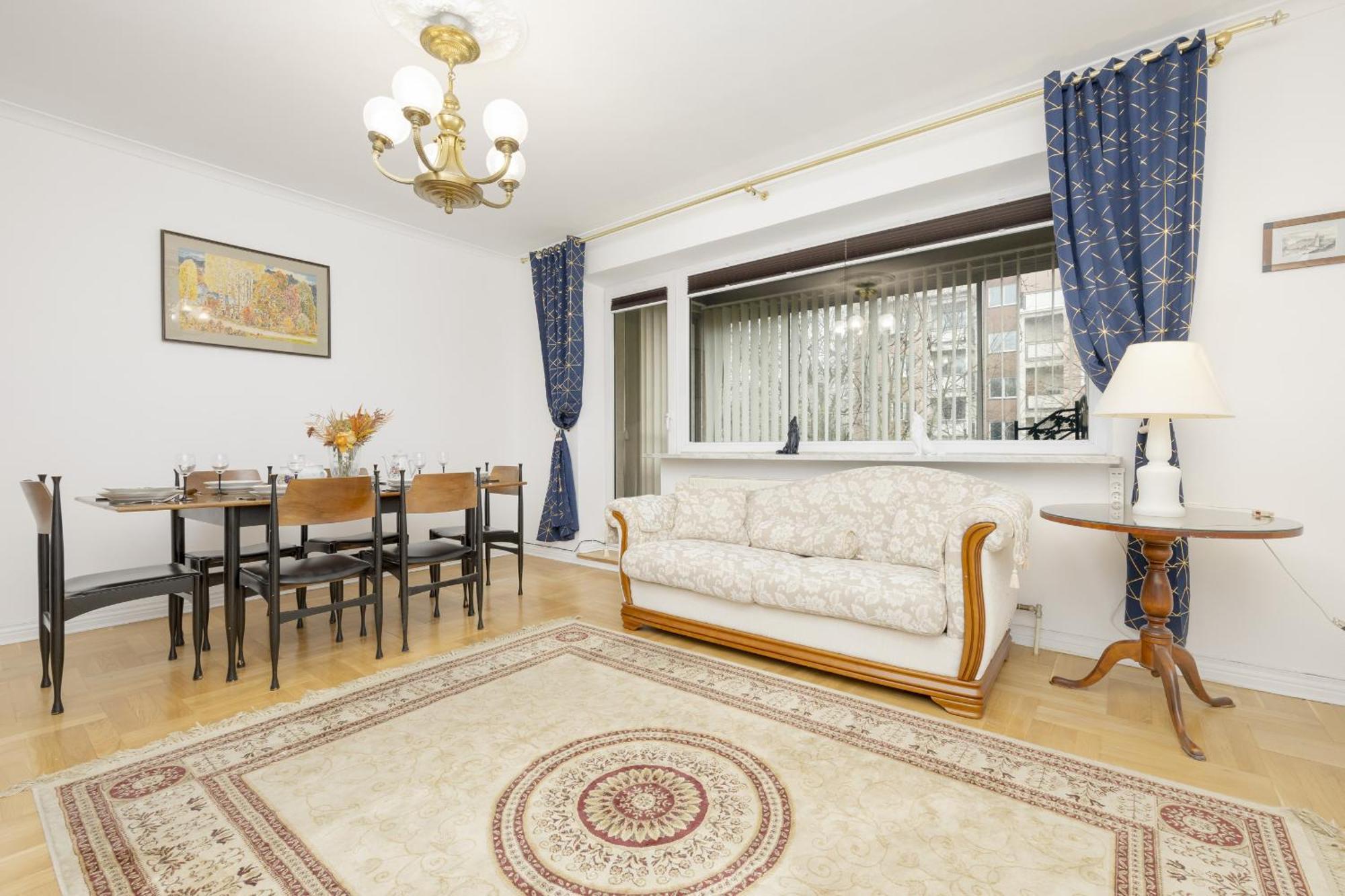 Vintage Sengera Cichego With 3 Bedrooms By Renters Varsovia